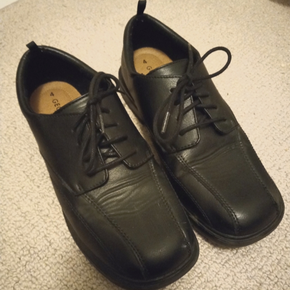 Boys Dress Shoe, Size 4, George, and Black